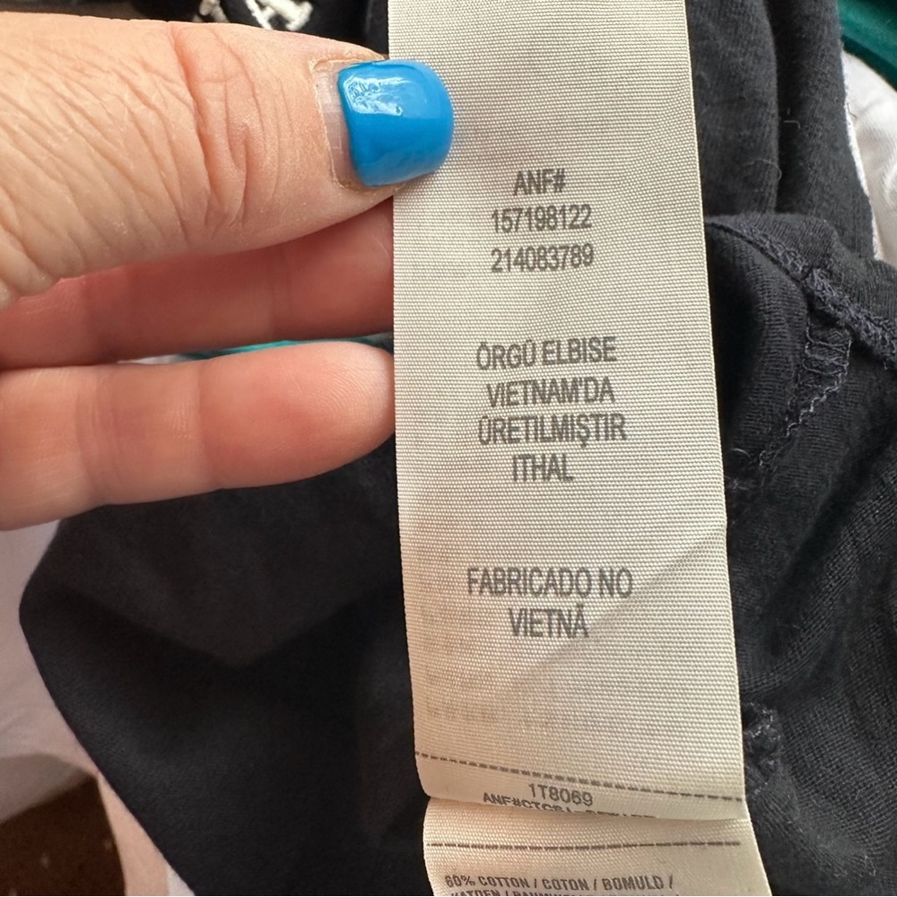 Abercrombie & Fitch Short Sleeve Women’s T-Shirt Black with White Text Small‎ - Picture 4 of 6